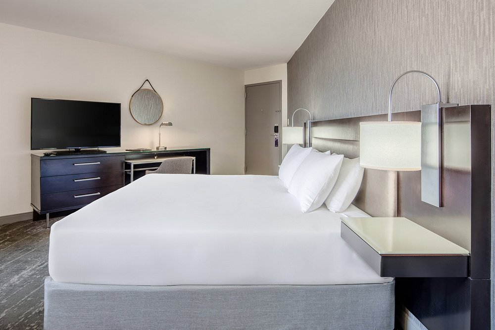 4 noches Hilton Garden Inn Downtown Indianapolis Día de Leyendas y Carb Day 2027