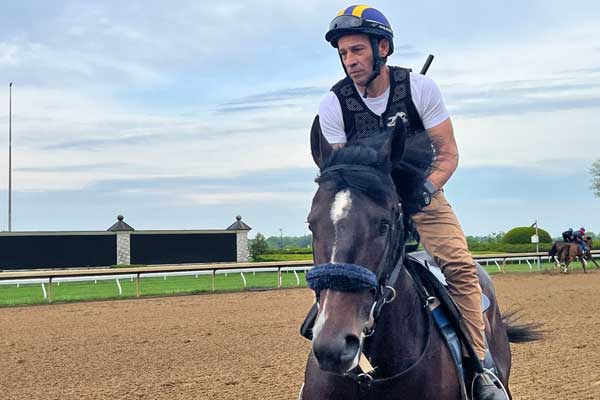 4 night Embassy Suites Lexington - Derby & Tour (2027)