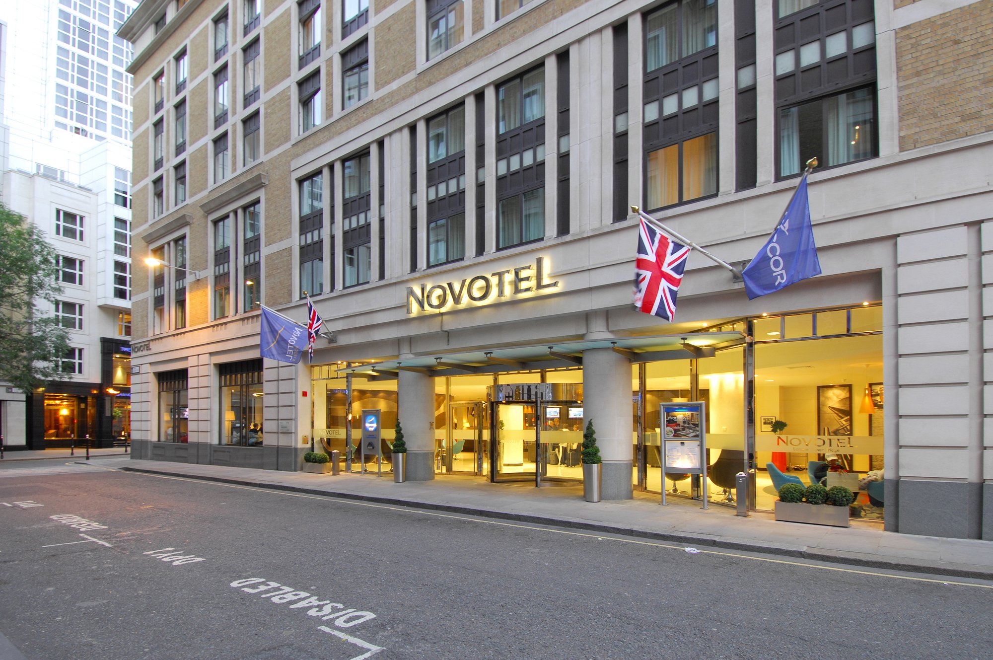 novotel-london-tower